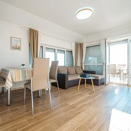 Βίλα Sunny Szántód