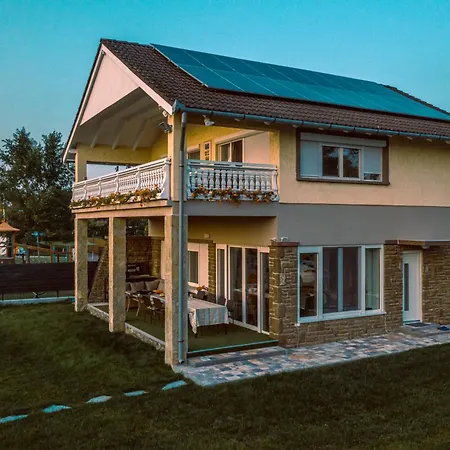 Villa Sunny Szántód