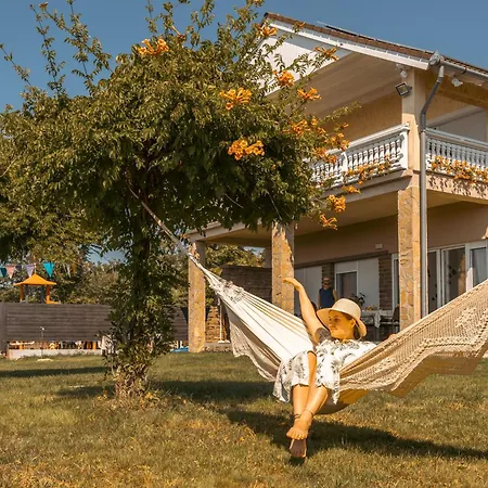 Βίλα Sunny Szántód