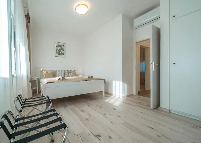 Вилла Sunny Сантод